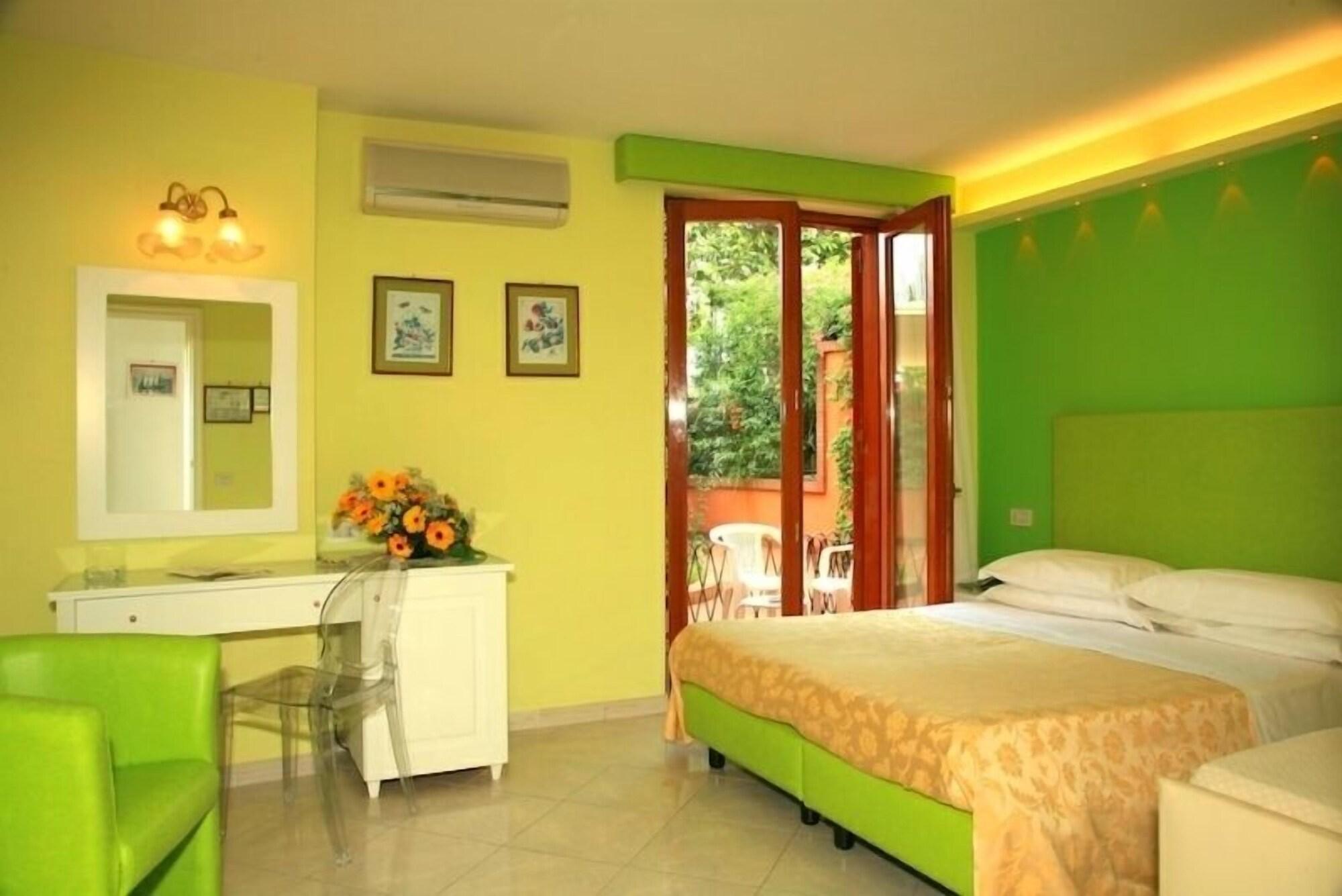 Hotel Girasole Sorrento Eksteriør billede