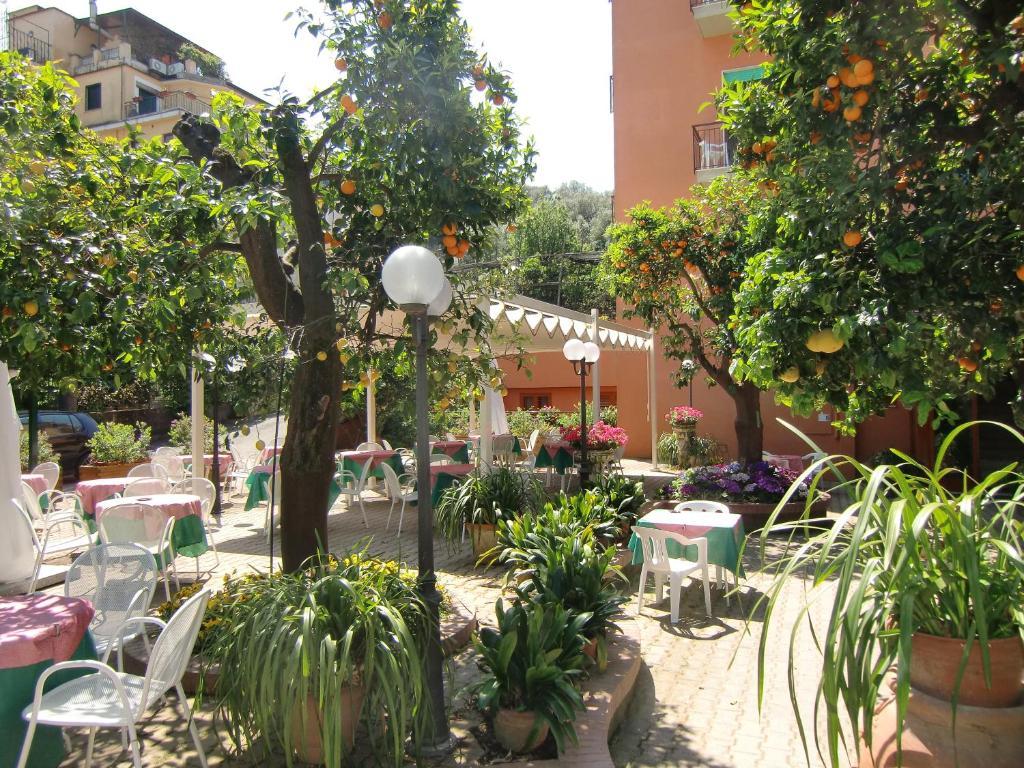 Hotel Girasole Sorrento Eksteriør billede