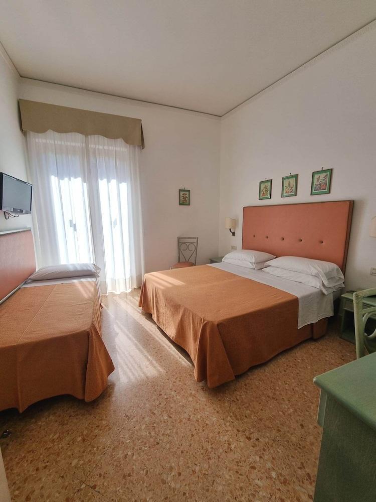 Hotel Girasole Sorrento Eksteriør billede