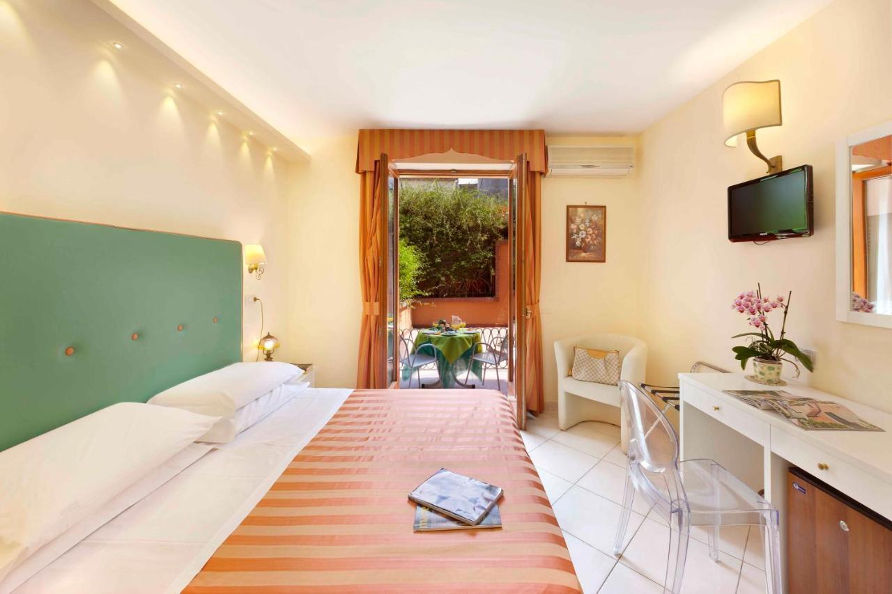 Hotel Girasole Sorrento Eksteriør billede