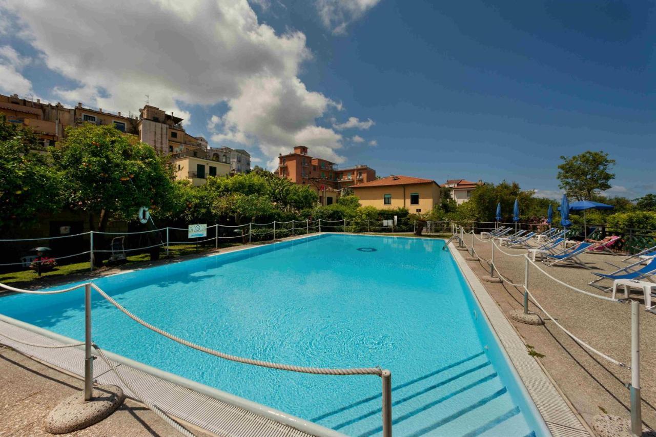 Hotel Girasole Sorrento Eksteriør billede